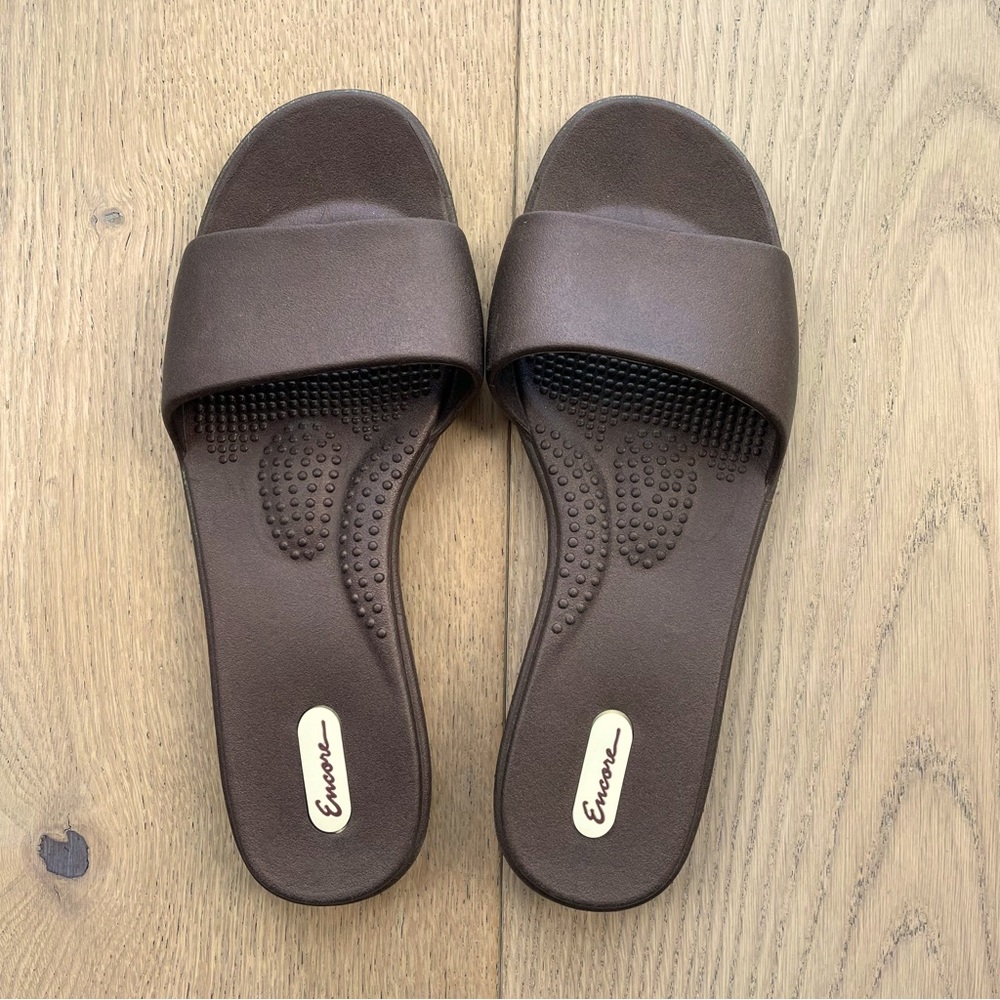 Chocolate Brown Spa-Style Slide Sandals